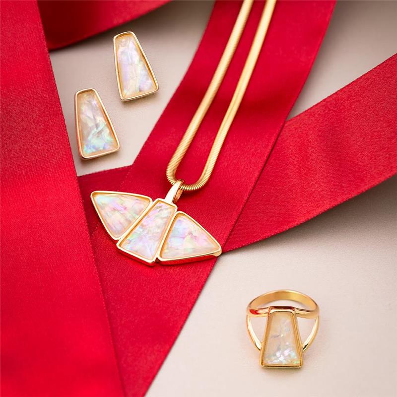 ANEL FOLHEADO A OURO