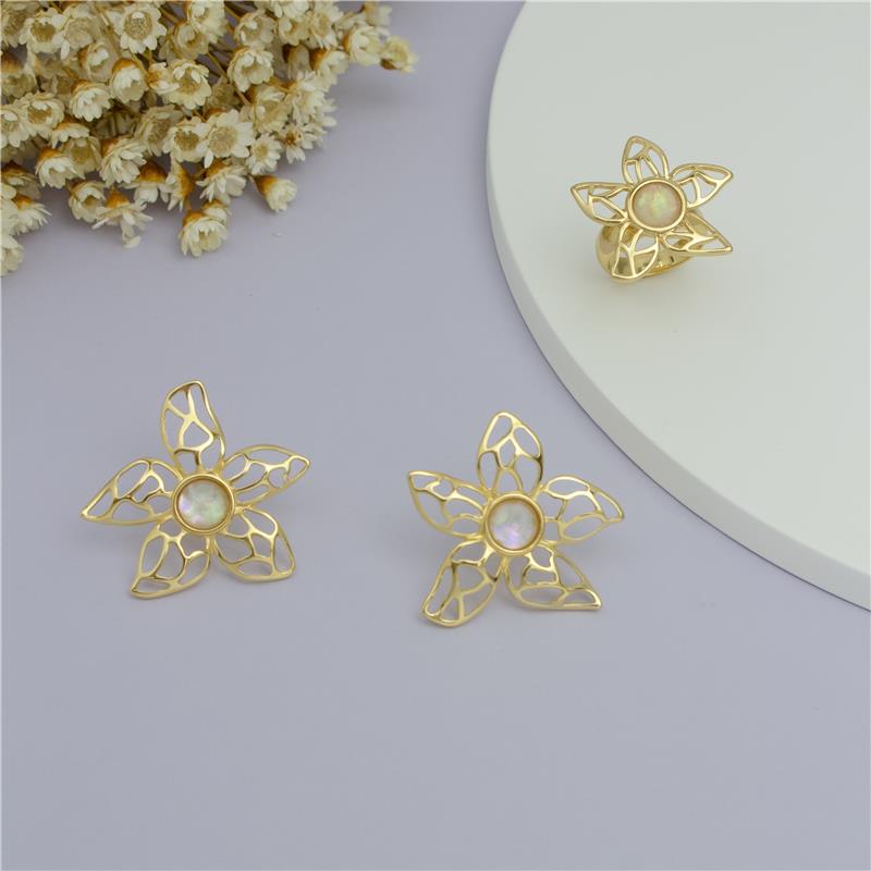 ANEL FOLHEADO A OURO