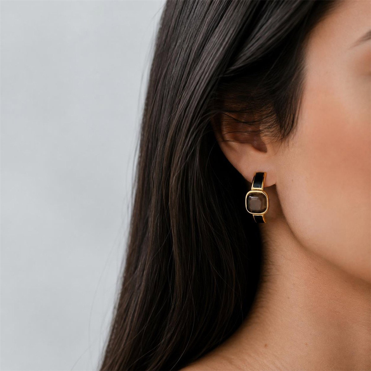 BRINCO FOLHEADO A OURO COM ESMALTE