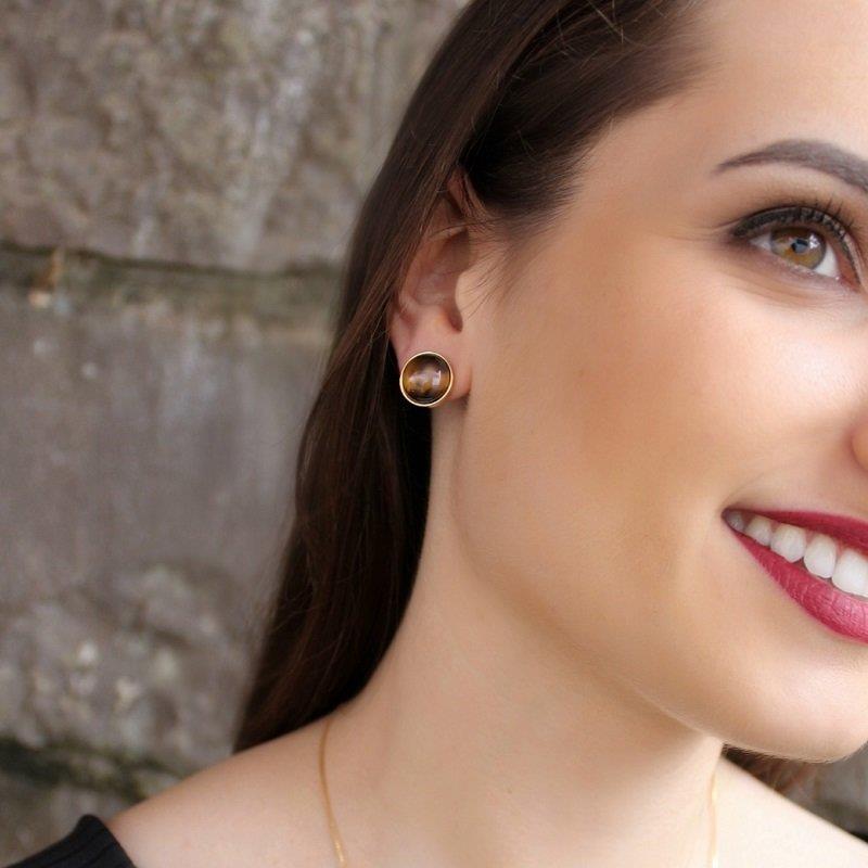 BRINCO FOLHEADO A OURO COM EFEITO PEROLADO