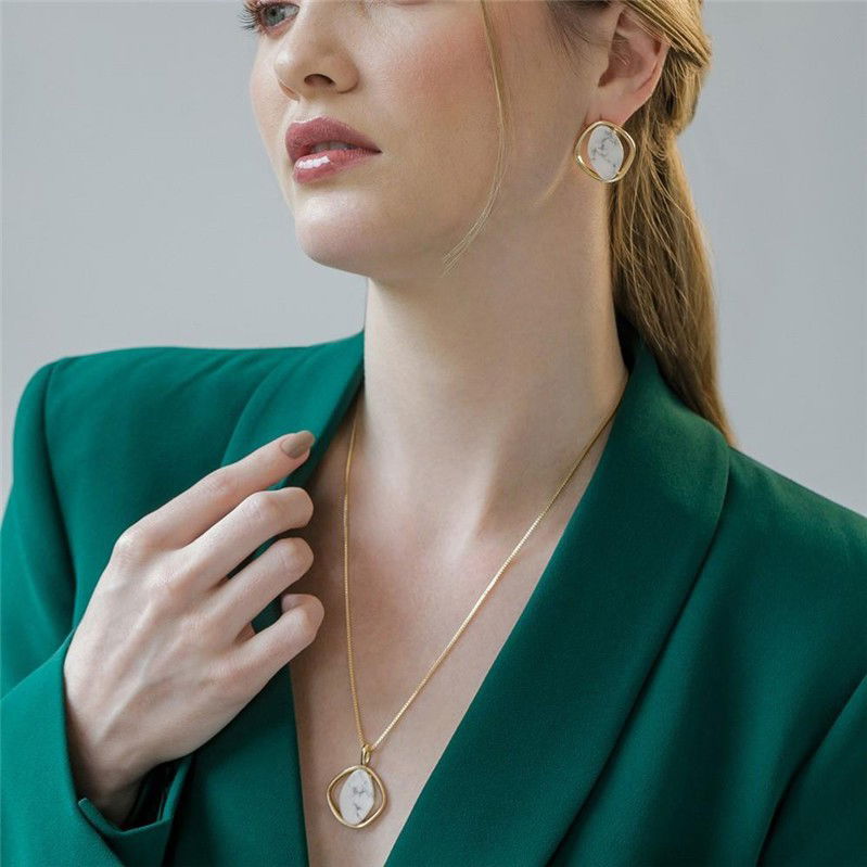 BRINCO FOLHEADO A OURO