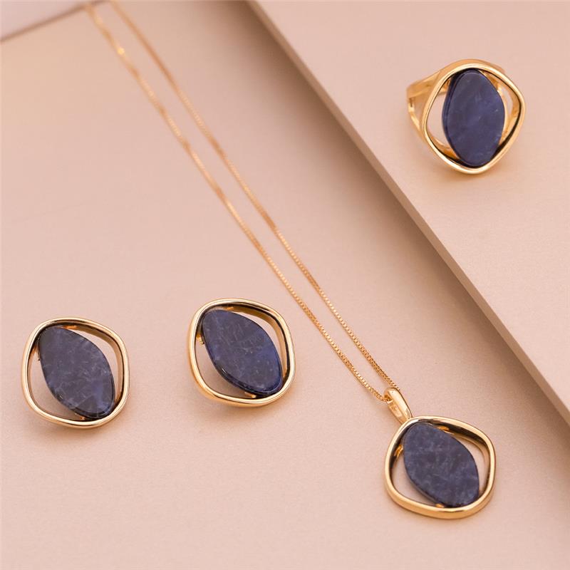 BRINCO FOLHEADO A OURO