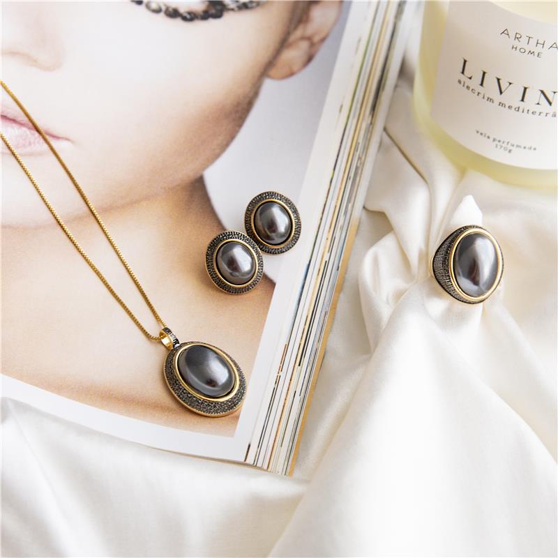 BRINCO FOLHEADO A OURO E RÓDIO NEGRO