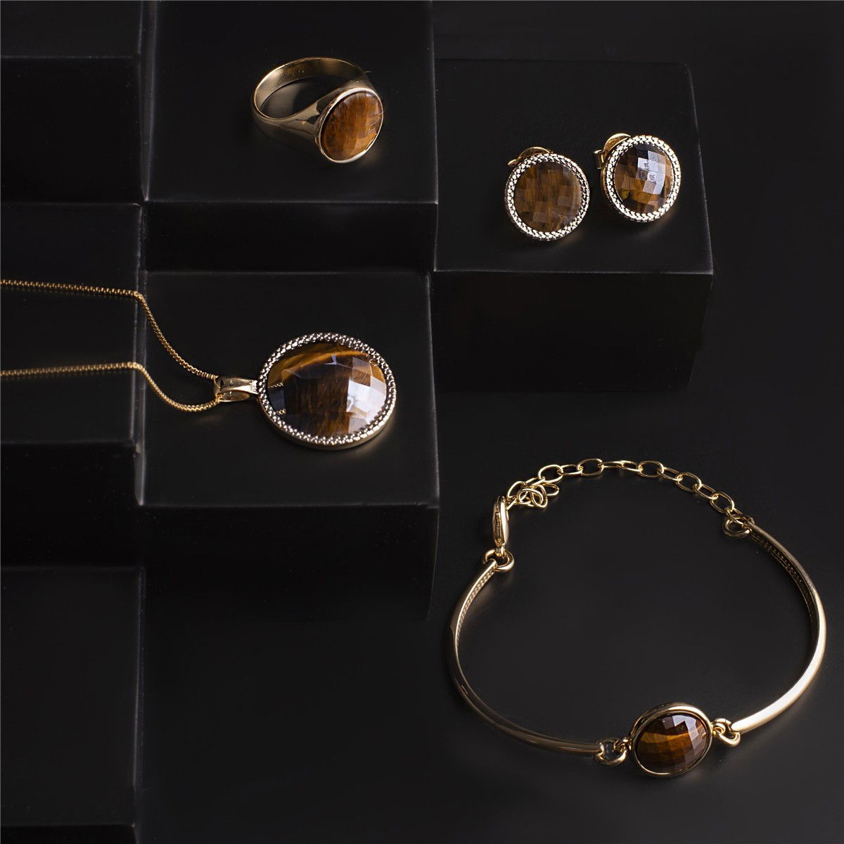 BRINCO FOLHEADO A OURO E RÓDIO BRANCO