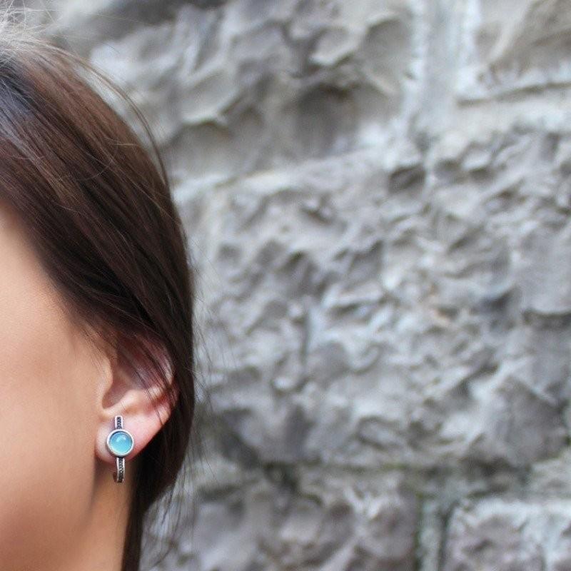 BRINCO FOLHEADO A RÓDIO NEGRO