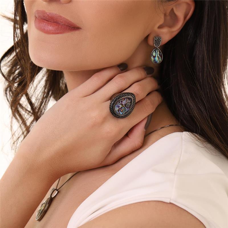 BRINCO FOLHEADO A RÓDIO NEGRO