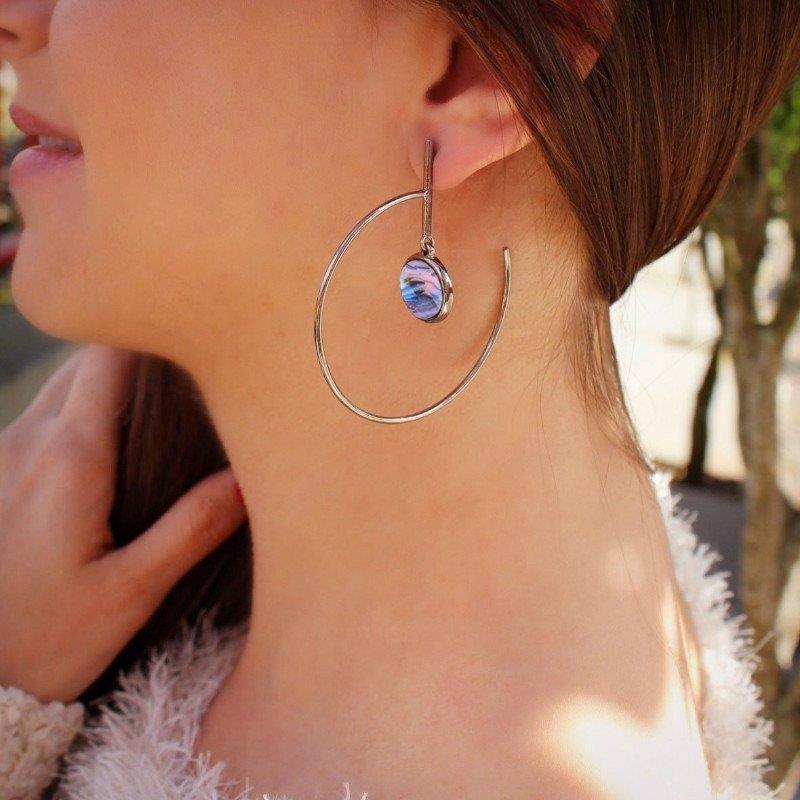 BRINCO FOLHEADO A RÓDIO NEGRO