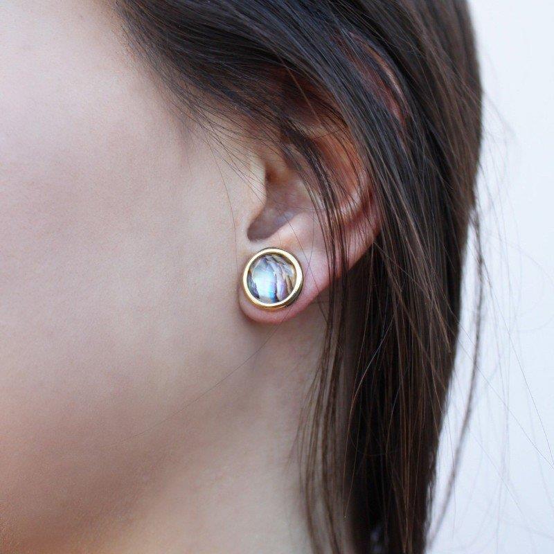 BRINCO FOLHEADO A RÓDIO NEGRO