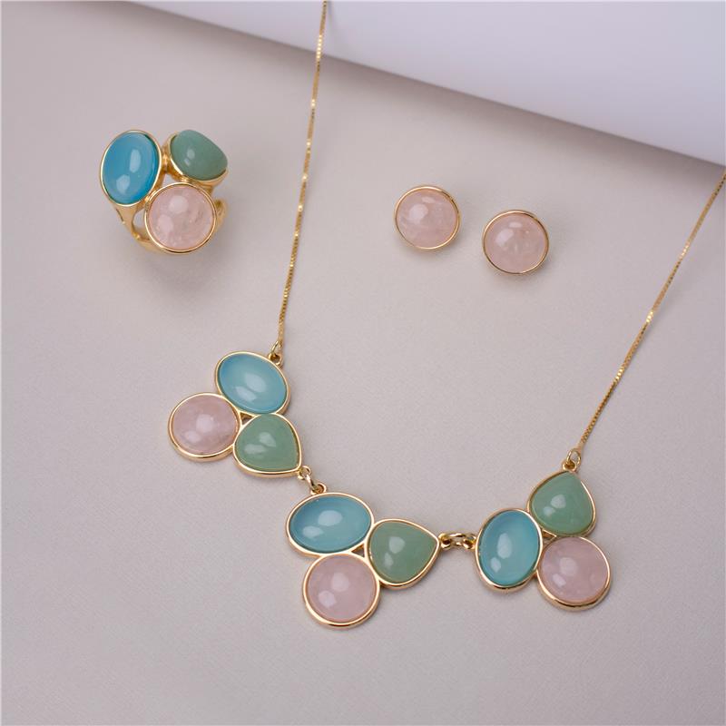 CONJUNTO FOLHEADO A OURO