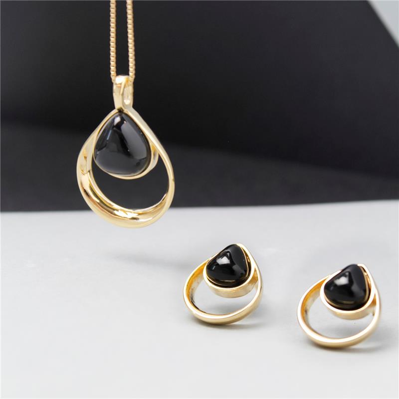 CONJUNTO FOLHEADO A OURO