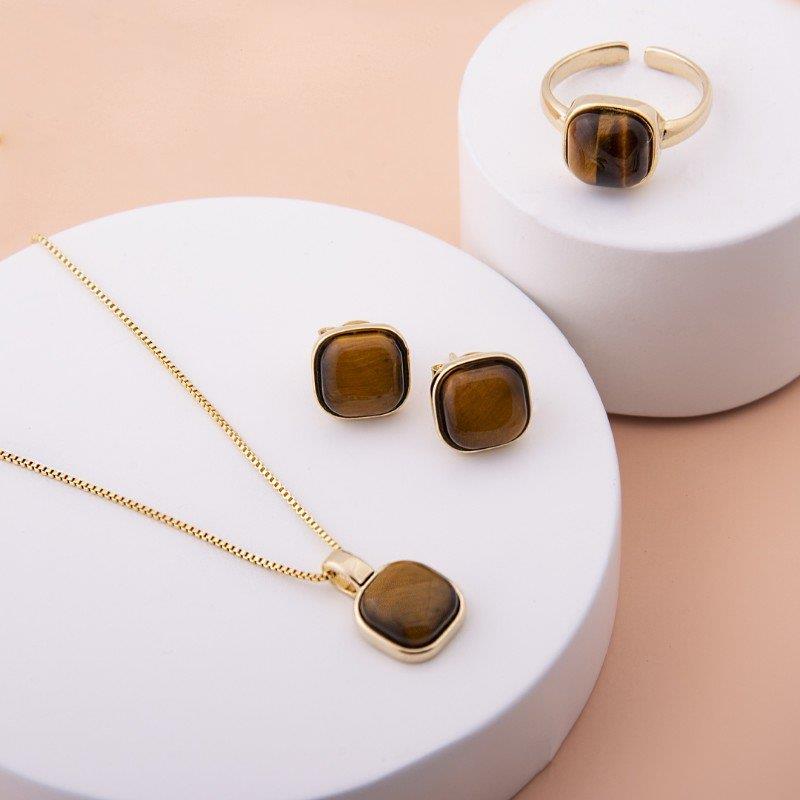 CONJUNTO FOLHEADO A OURO