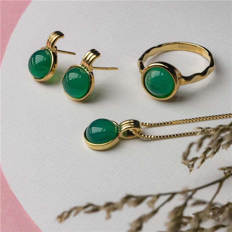 CONJUNTO FOLHEADO A OURO