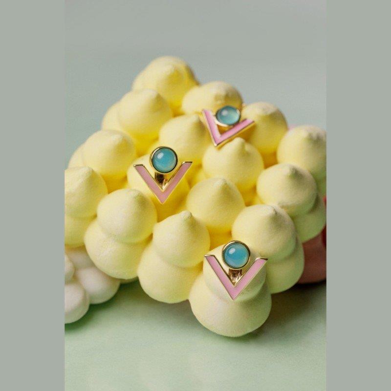 CONJUNTO FOLHEADO A OURO COM ESMALTE VERMELHO