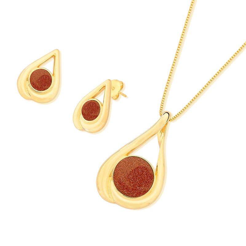 CONJUNTO FOLHEADO A OURO