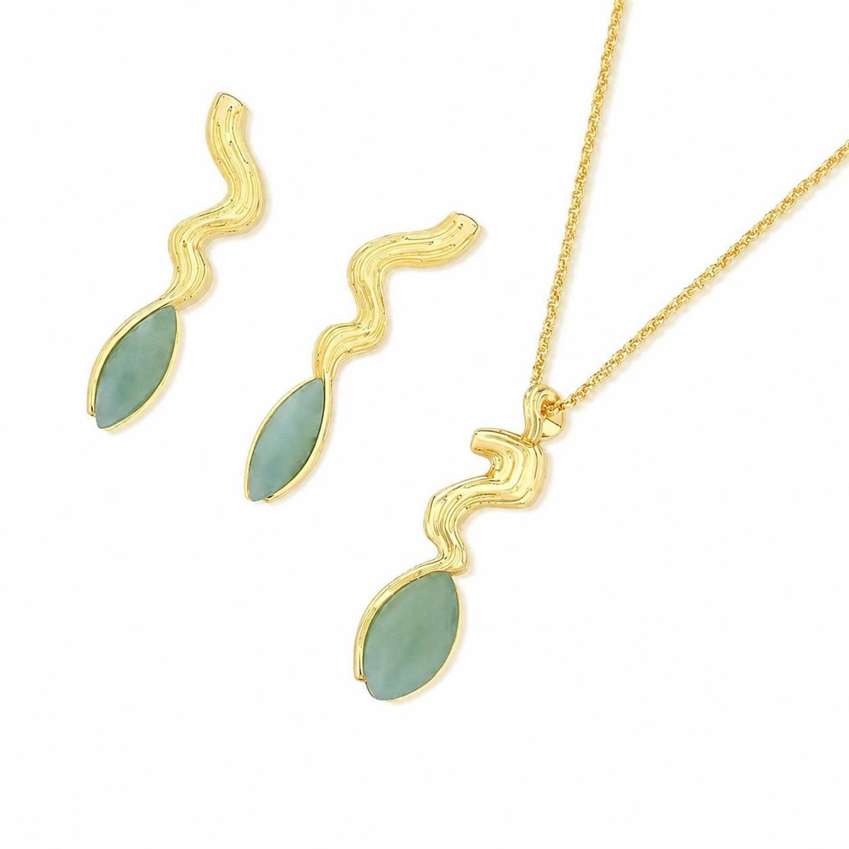 CONJUNTO FOLHEADO A OURO