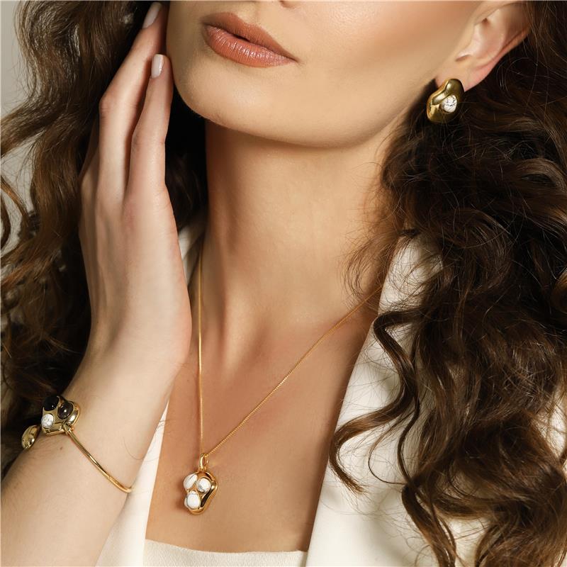 CONJUNTO FOLHEADO A OURO