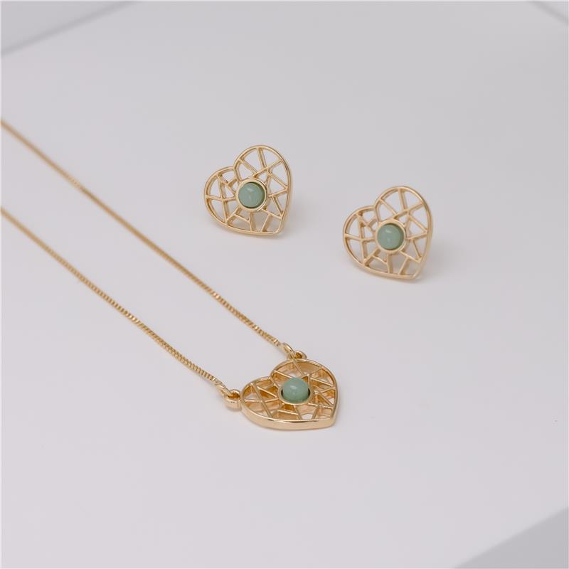 CONJUNTO FOLHEADO A OURO