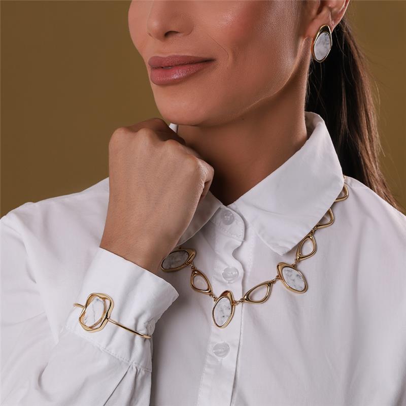 CONJUNTO FOLHEADO A OURO