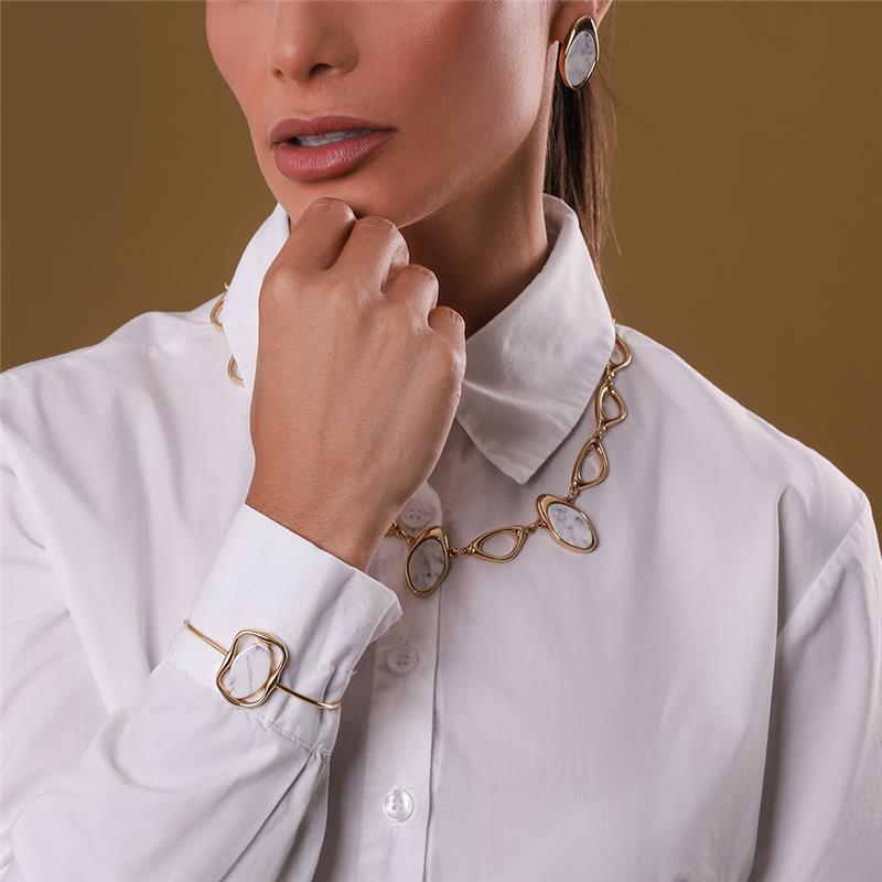 CONJUNTO FOLHEADO A OURO