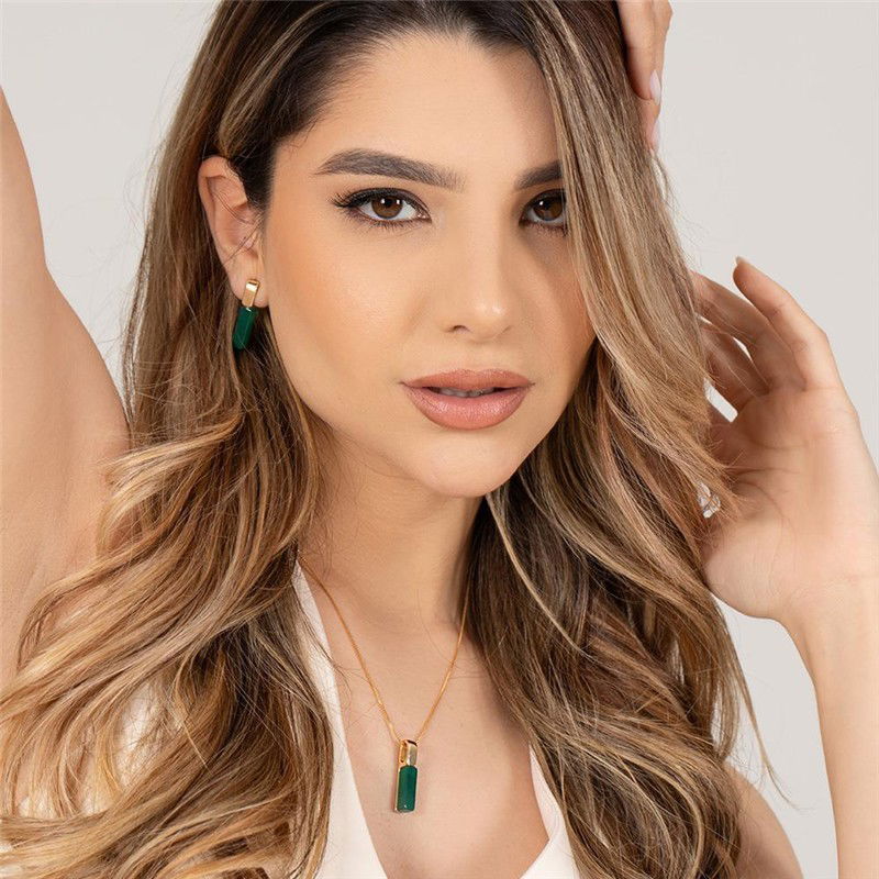 CONJUNTO FOLHEADO A OURO