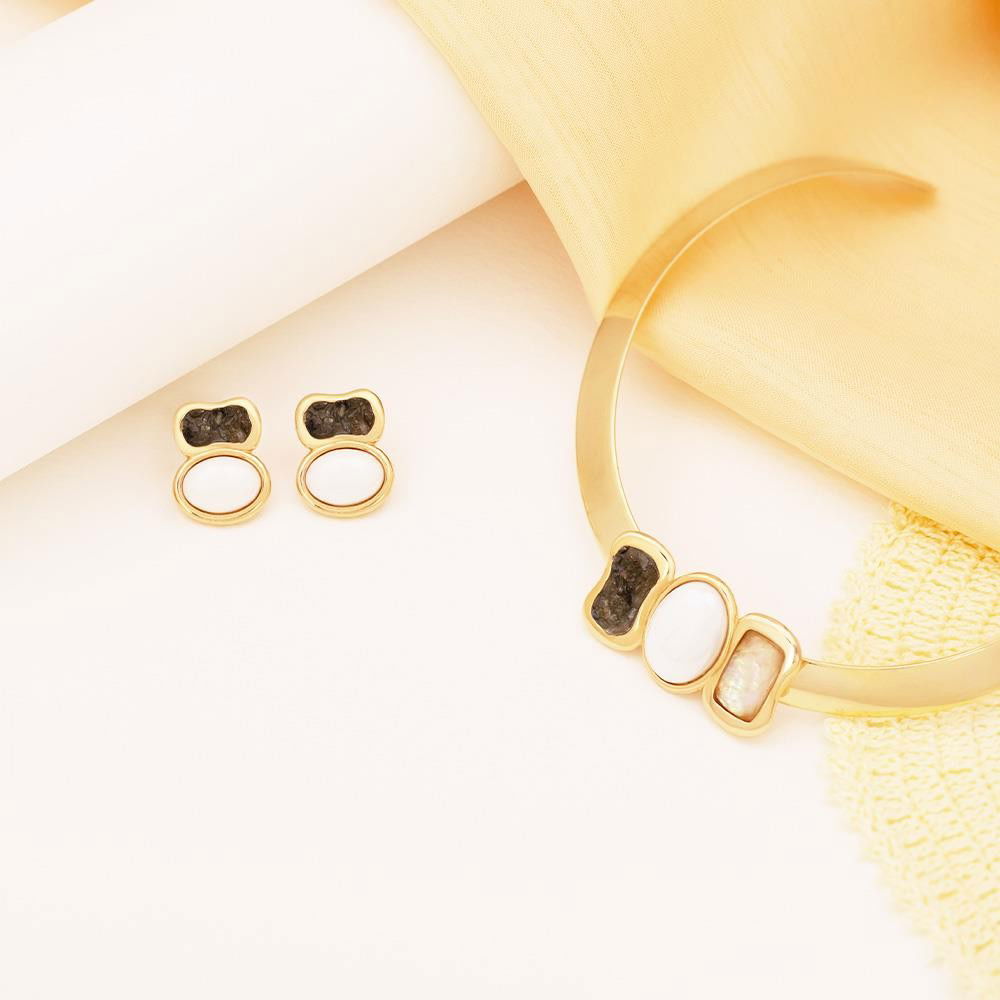 CONJUNTO FOLHEADO A OURO