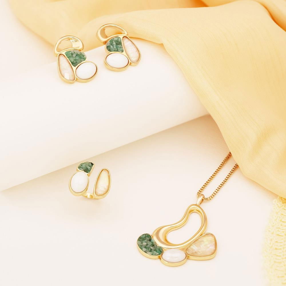 CONJUNTO FOLHEADO A OURO