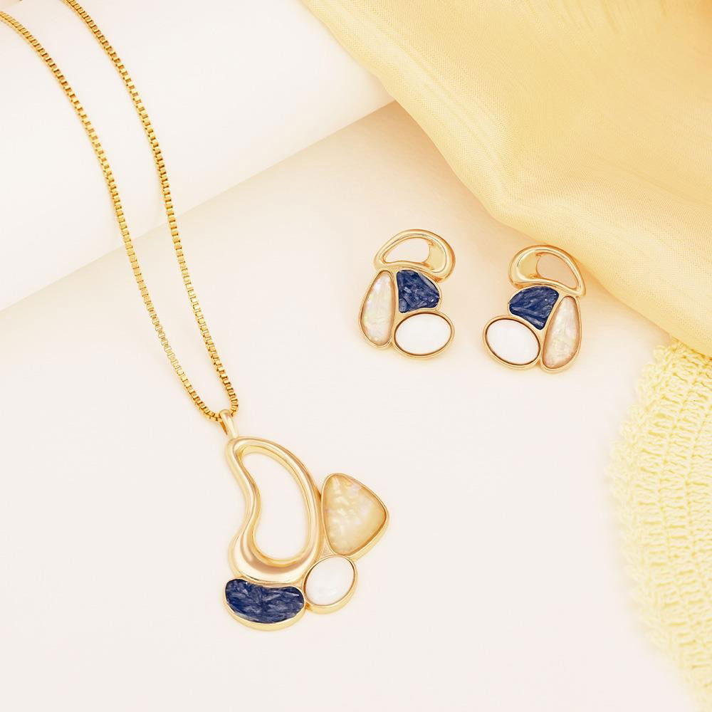 CONJUNTO FOLHEADO A OURO