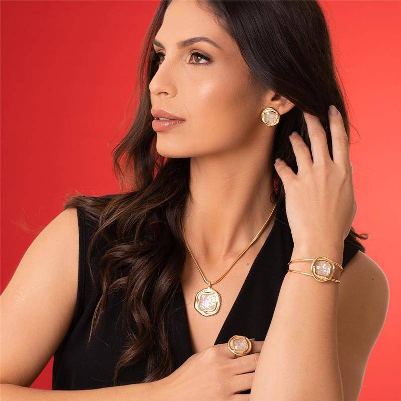 CONJUNTO FOLHEADO A OURO