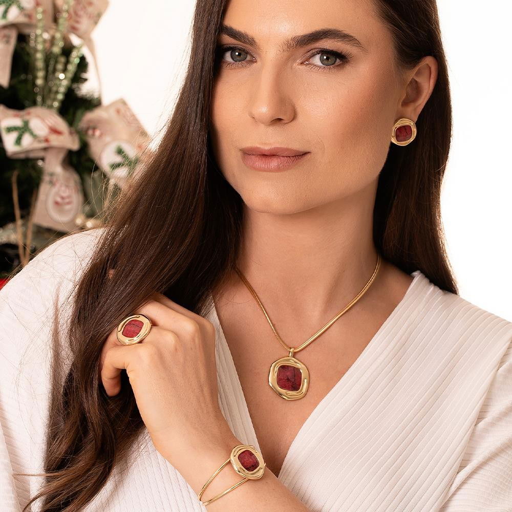 CONJUNTO FOLHEADO A OURO