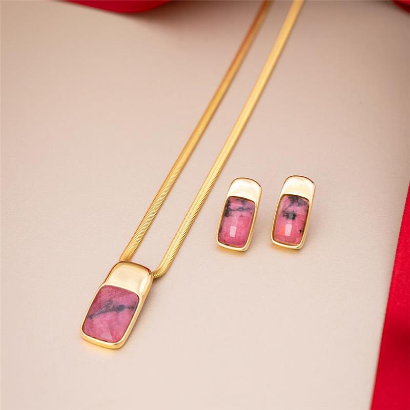 CONJUNTO FOLHEADO A OURO