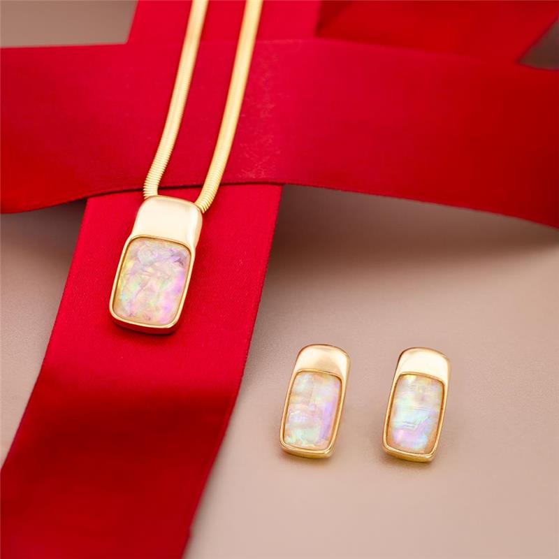 CONJUNTO FOLHEADO A OURO