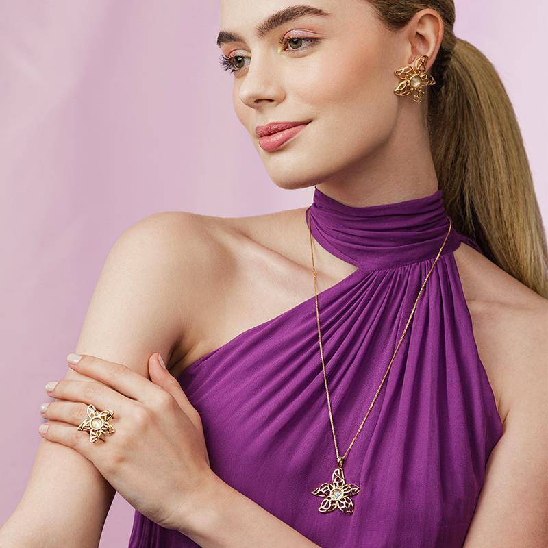 CONJUNTO FOLHEADO A OURO