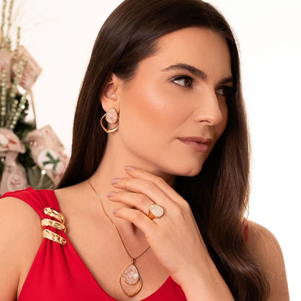 CONJUNTO FOLHEADO A OURO