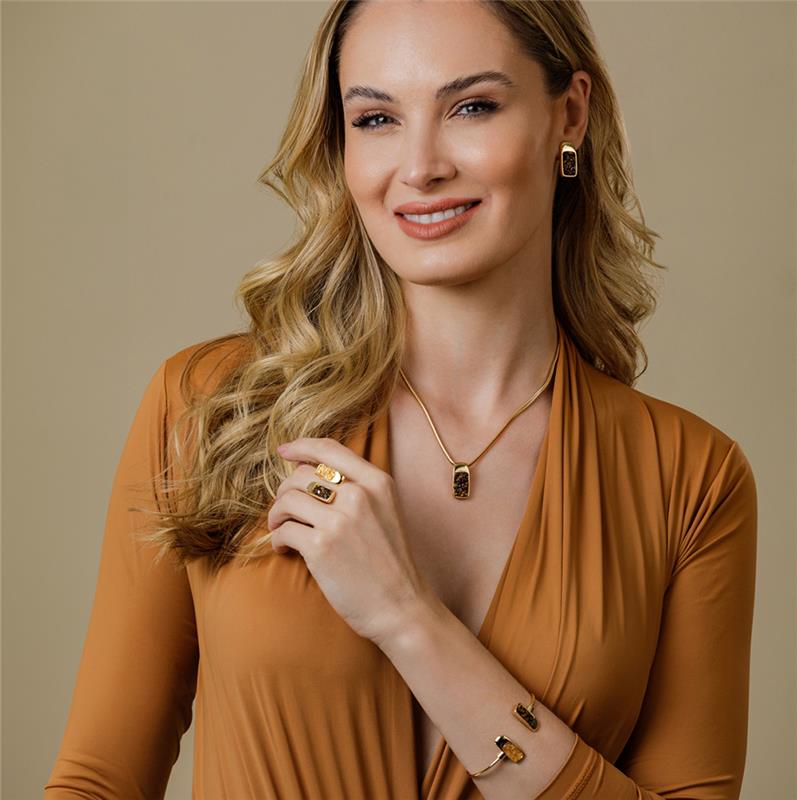 CONJUNTO FOLHEADO A OURO