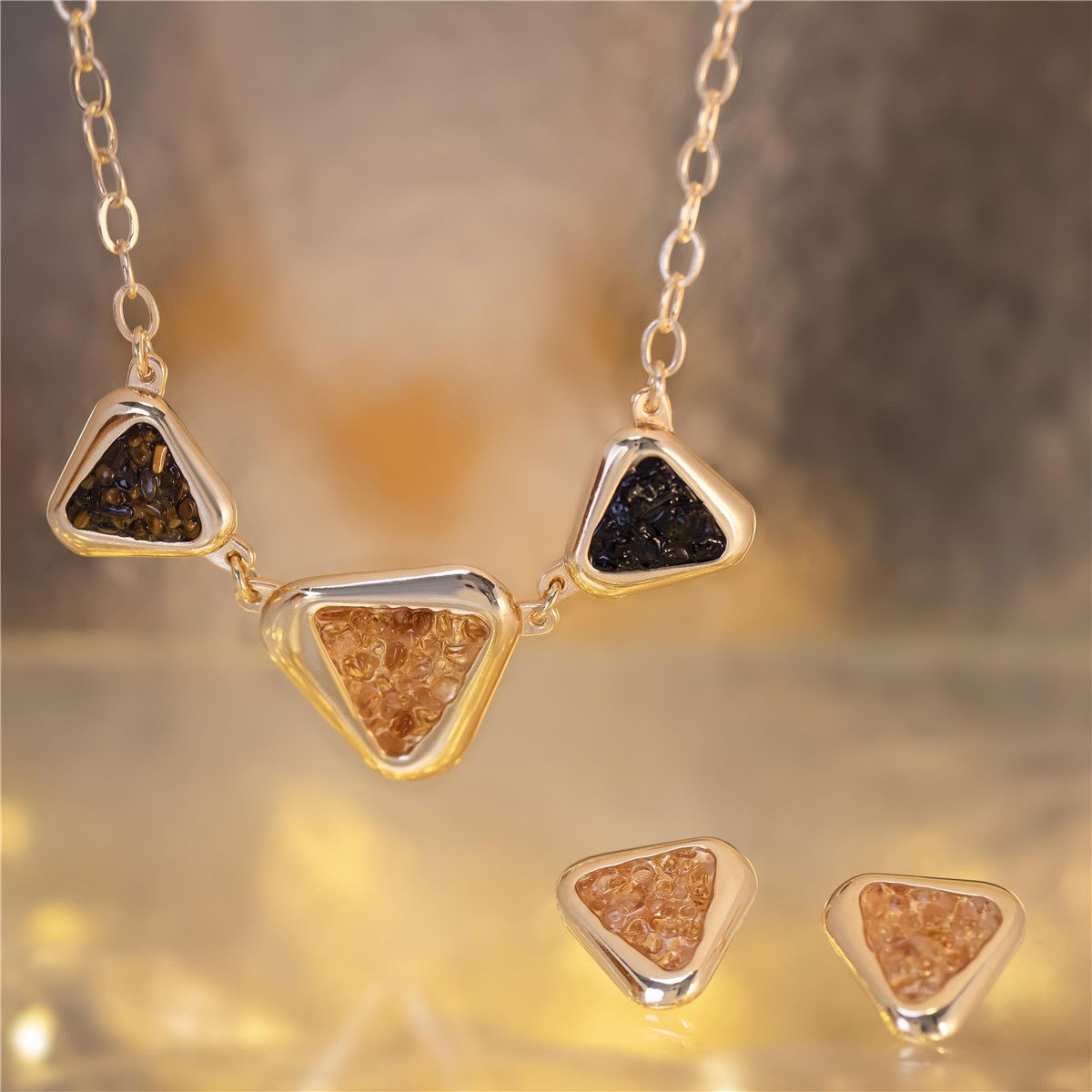 CONJUNTO FOLHEADO A OURO