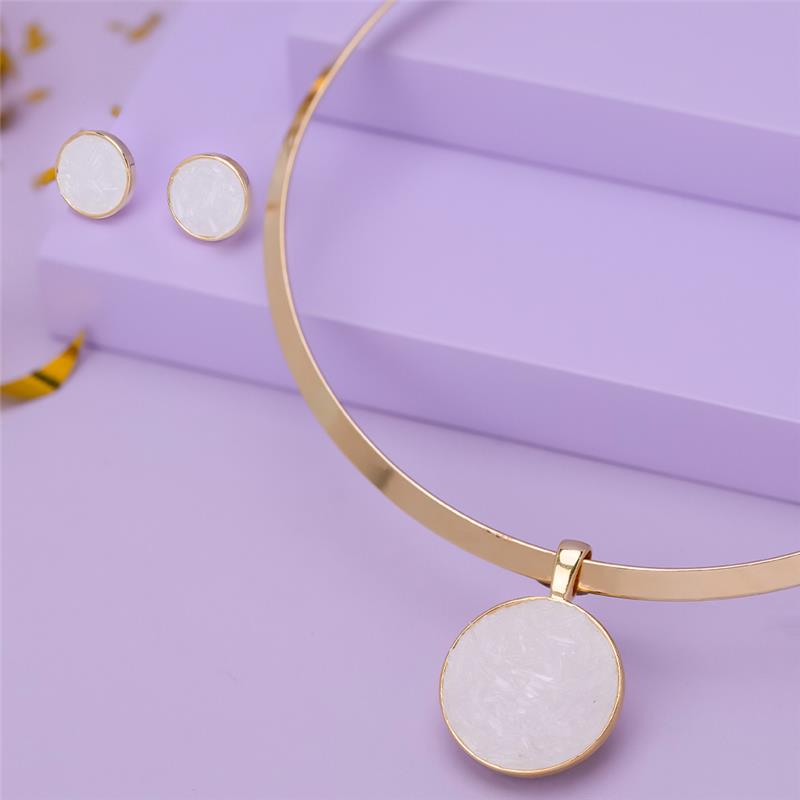 CONJUNTO FOLHEADO A OURO