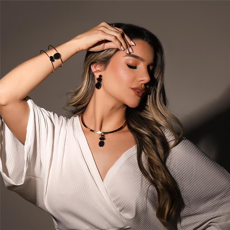 CONJUNTO FOLHEADO A OURO