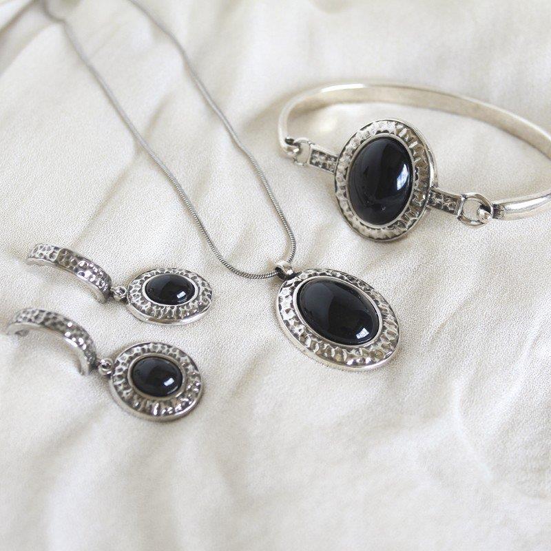 CONJUNTO FOLHEADO A PRATA ENVELHECIDA