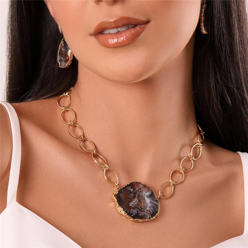 COLAR FOLHEADO A OURO