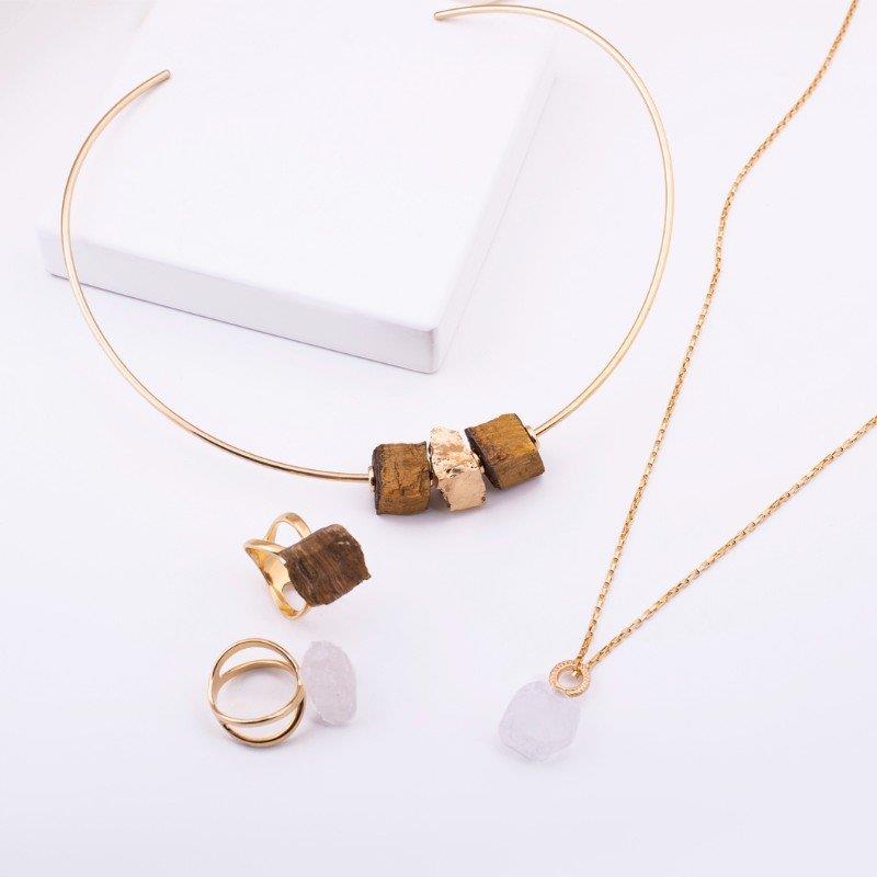 COLAR FOLHEADO A OURO