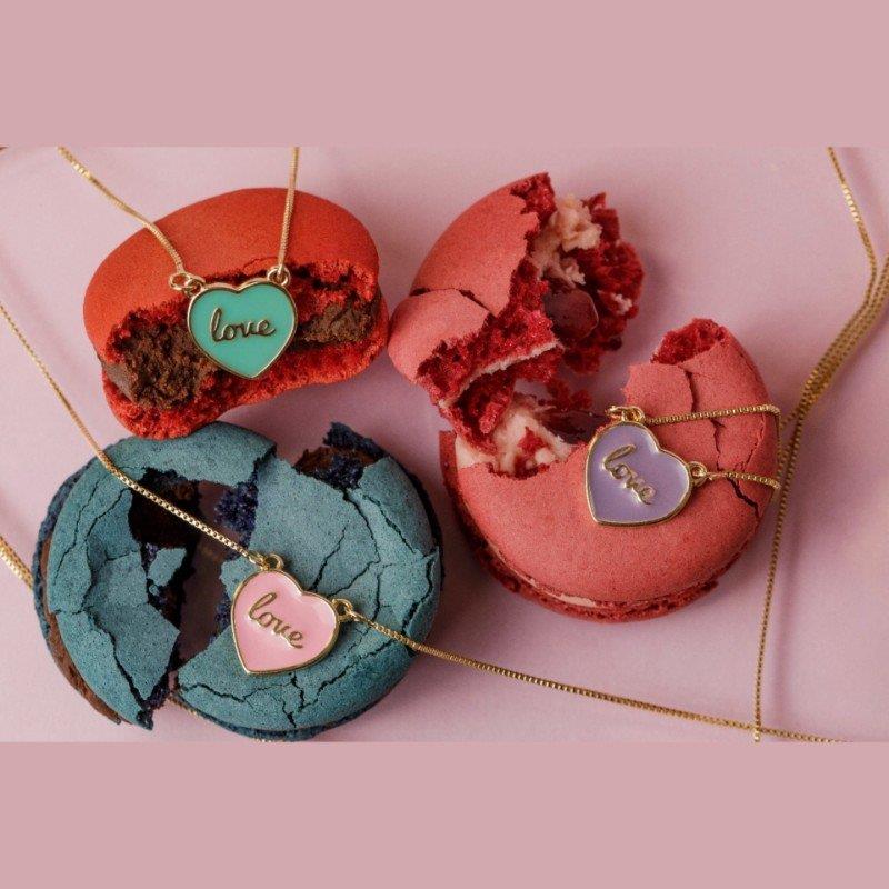 PINGENTE FOLHEADO A OURO COM ESMALTE ROSA