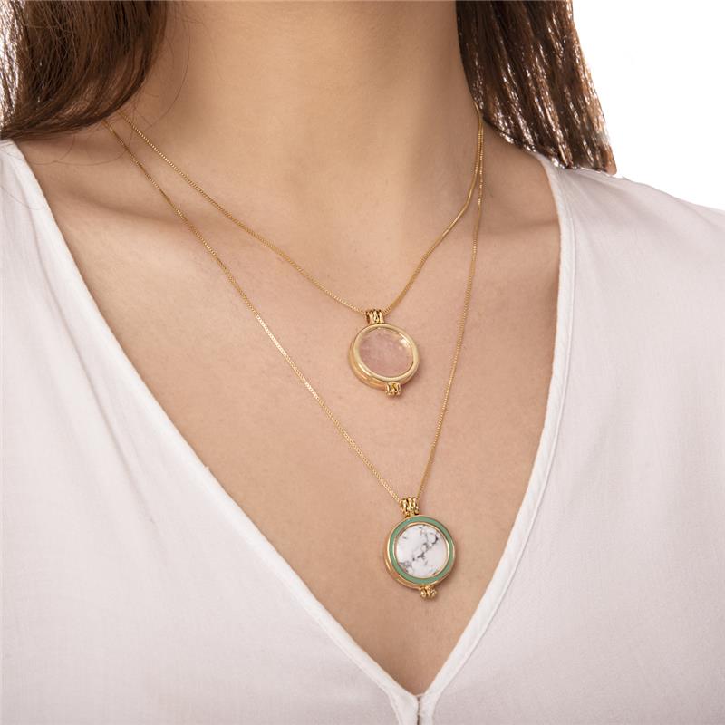 PINGENTE FOLHEADO A OURO COM ESMALTE VERDE