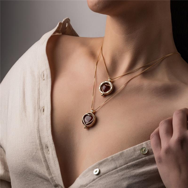 PINGENTE FOLHEADO A OURO