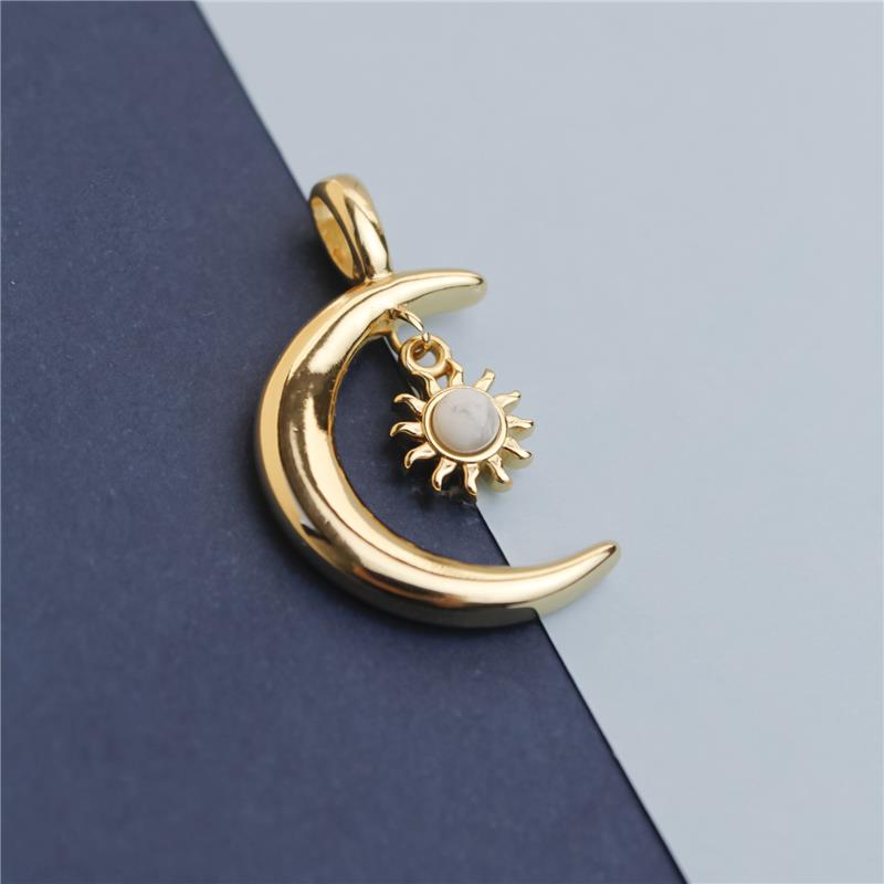 PINGENTE FOLHEADO A OURO