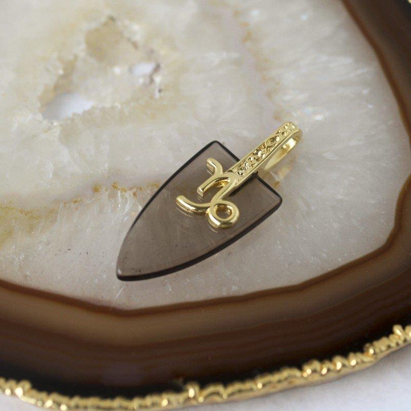 PINGENTE CAPRICÓRNIO FOLHEADO A OURO