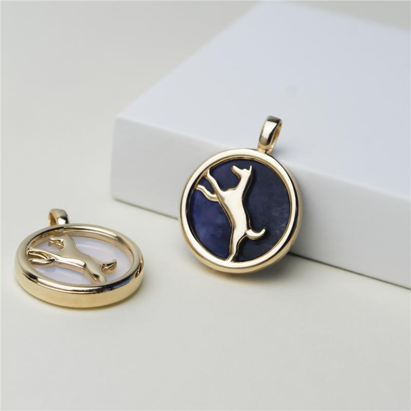 PINGENTE FOLHEADO A OURO