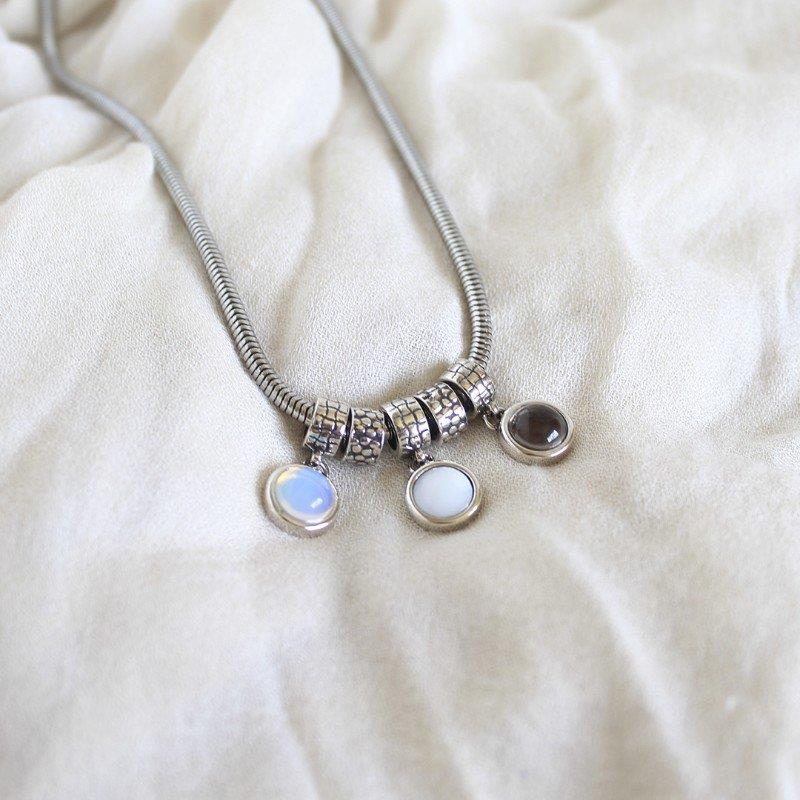 PINGENTE FOLHEADO A PRATA ENVELHECIDA