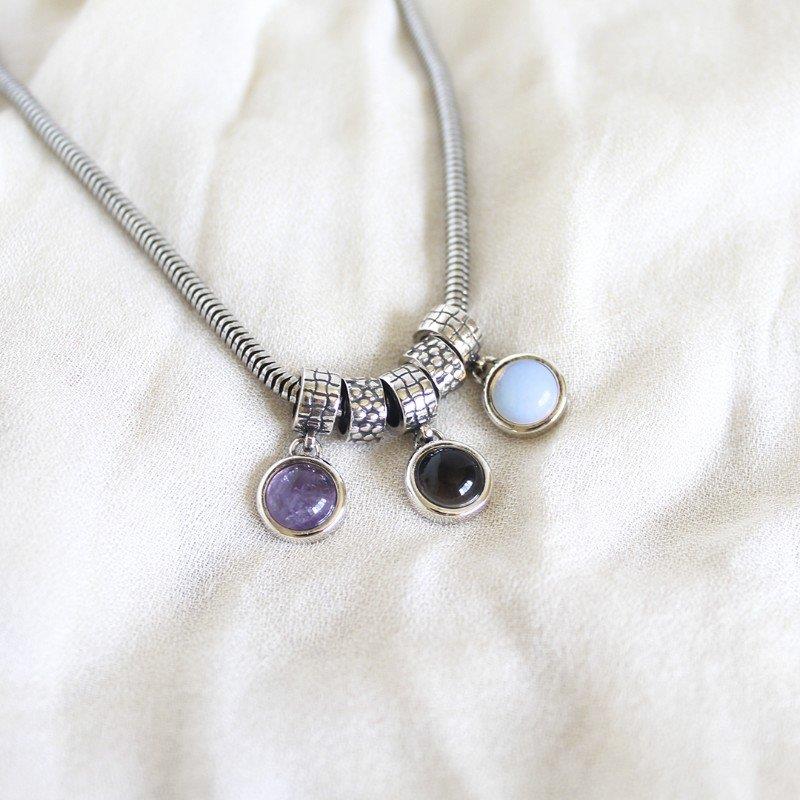 PINGENTE FOLHEADO A PRATA ENVELHECIDA