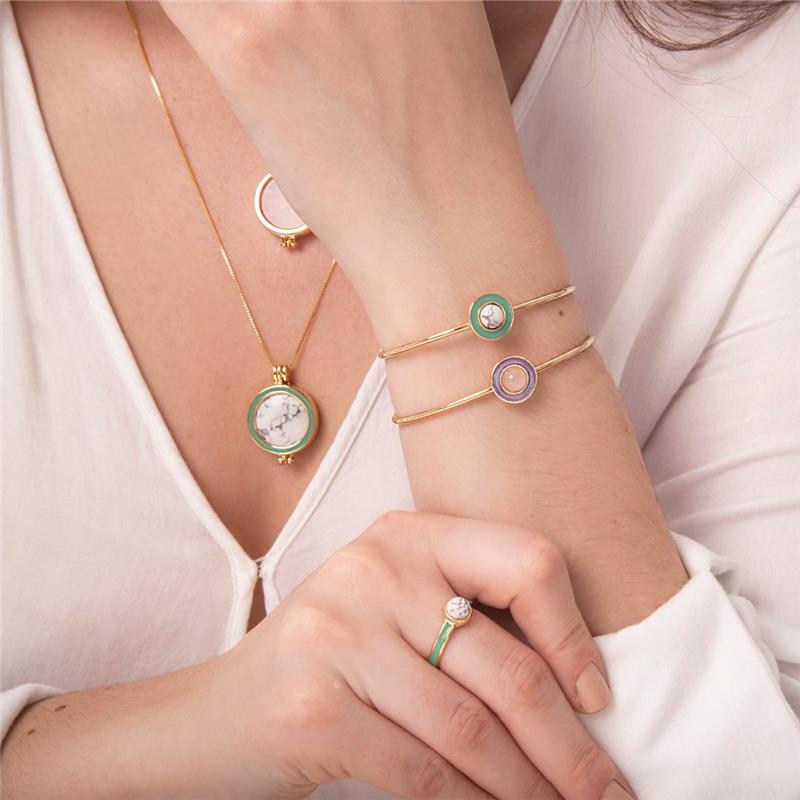 PULSEIRA FOLHEADO A OURO COM ESMALTE VERMELHO