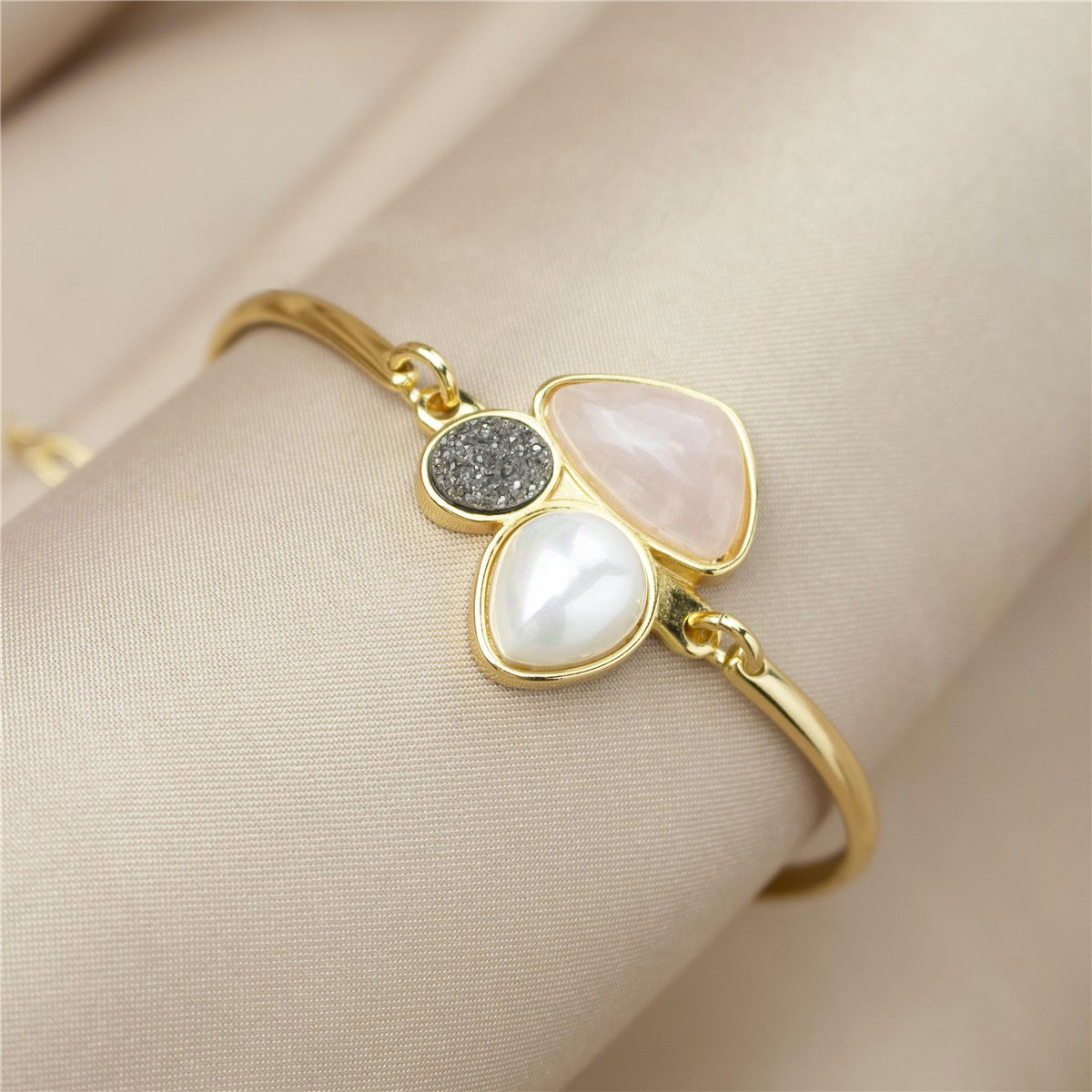 PULSEIRA FOLHEADO A OURO